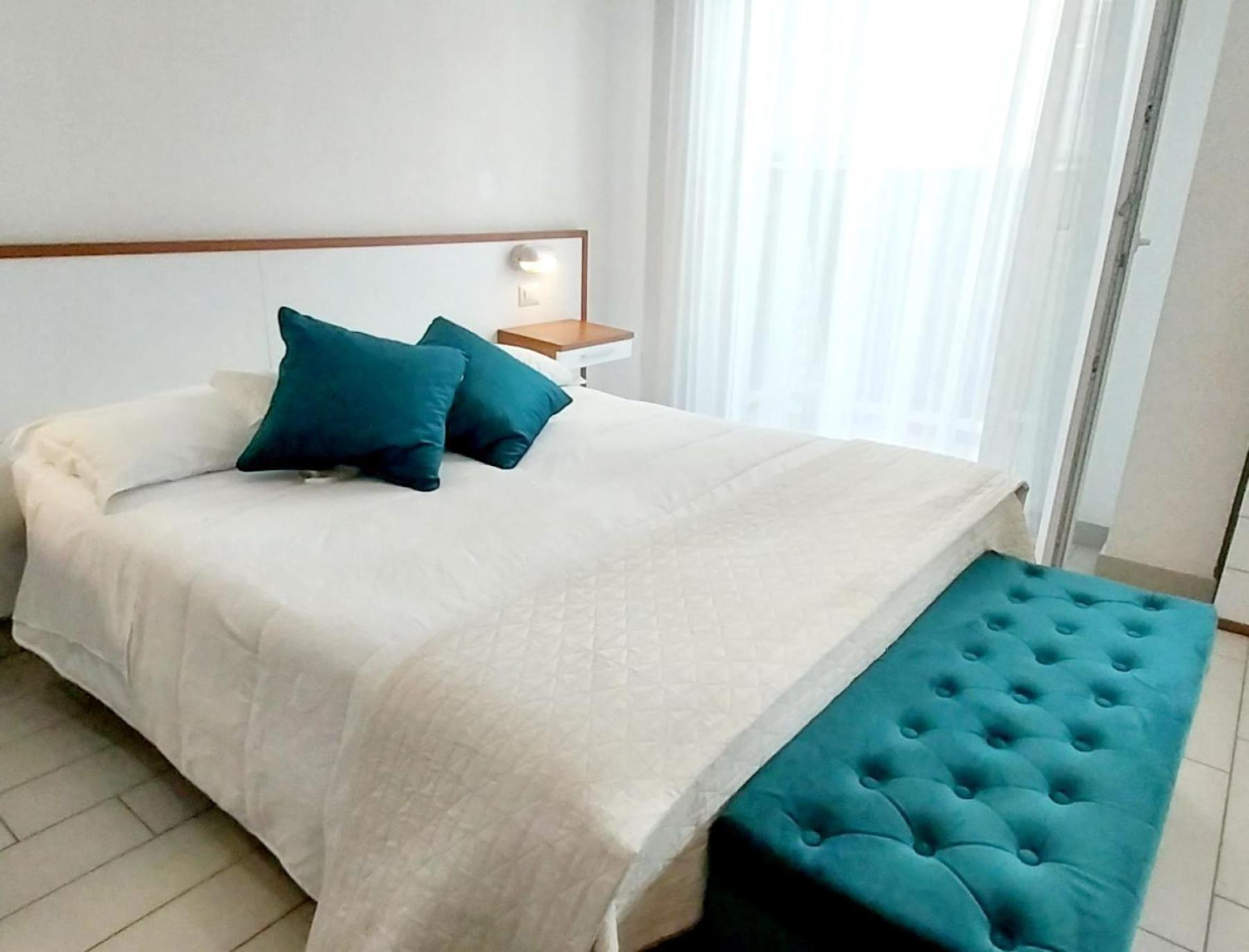 Hotel Brotas Rimini Exteriör bild