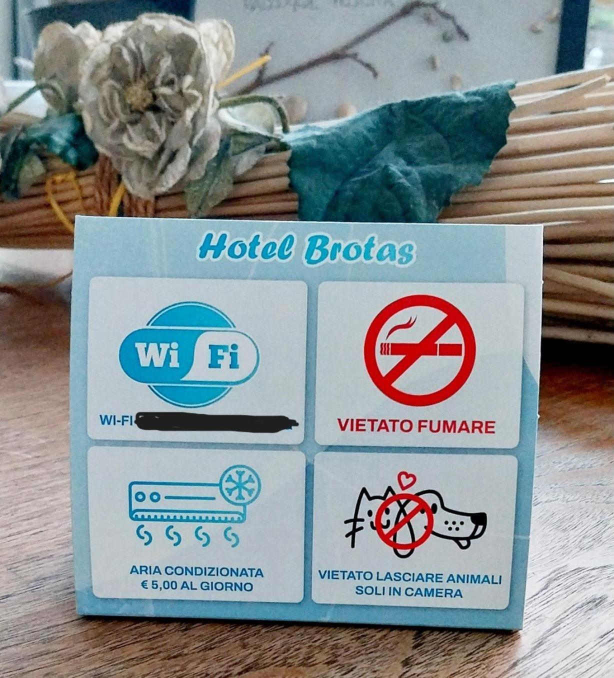 Hotel Brotas Rimini Exteriör bild