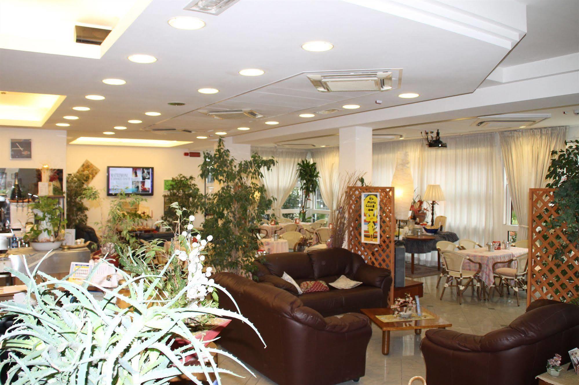 Hotel Brotas Rimini Exteriör bild