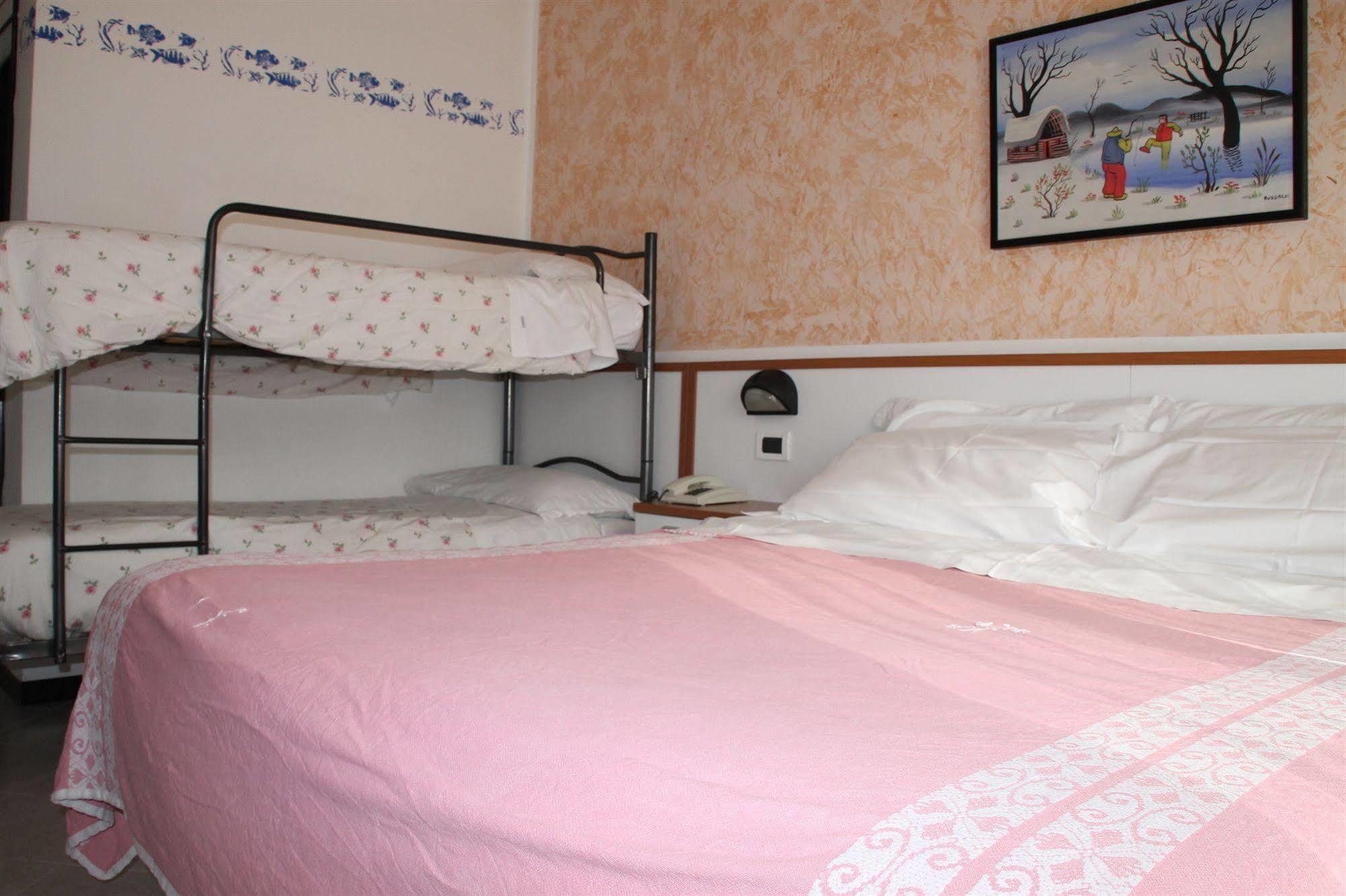 Hotel Brotas Rimini Exteriör bild